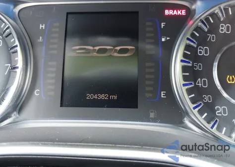 2015 Chrysler 200 Limited z USA, uszkodzony, nr VIN 1C3CCCAB6FN646052